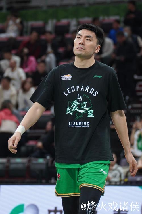 辽篮官方:李晓旭初步检查后排除跟腱损伤 辽篮官方:李晓旭初步检查后排除跟腱损伤